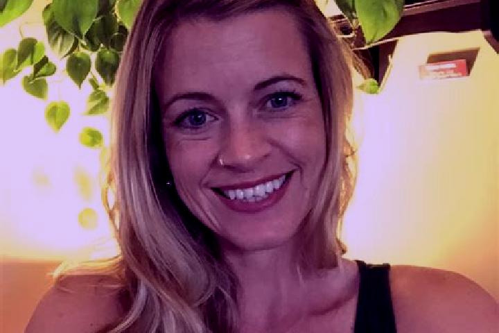 Maya, 25, a auburn dark-eyed middle eastern companion based in Billingborough. Offering Party Girl, A-Level, Travel Companion, Girlfriend Experience, Dominat...