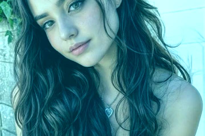 Maya, 25, a auburn hazel-eyed middle eastern companion based in Jingjiang. Offering Tantra, Dinner Date, Prostate Massage. Available for incall and outcall, ...