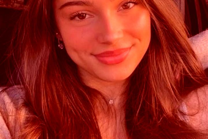 Maya, 25, a brunette hazel-eyed latina companion based in Vuosaari. Offering Prostate Massage, Erotic Massage, Girlfriend Experience. Available for incall an...