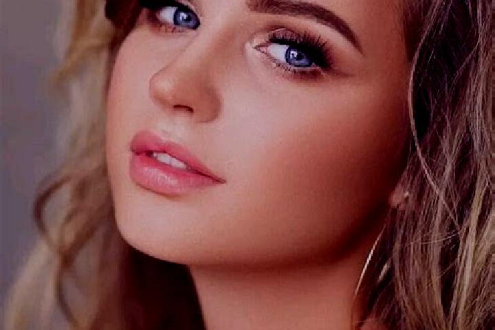 Maya, 25, a dark blonde blue-eyed asian companion based in Fratta Polesine. Offering Overnight, Deep French Kissing, Party Girl, Tantra, 69. Available for in...