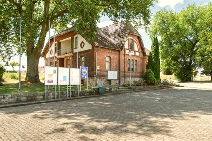 Maya, 25 — Escort in Klein Wanzleben, Germany
