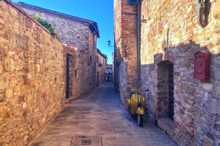 Maya, 25 — Escort in Poggio Favaro-San Bernardo, Italy