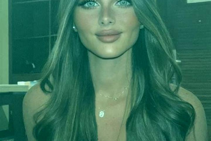 Maya, 26, a brunette dark-eyed caucasian companion based in Camudmud. Offering Massage, Prostate Massage, Deep French Kissing, Striptease. Available for inca...