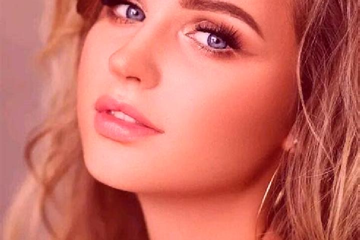 Maya, 26, a dark blonde blue-eyed caribbean companion based in New Town. Offering Domination, BDSM, Dinner Date. Available for incall and outcall, overnight ...