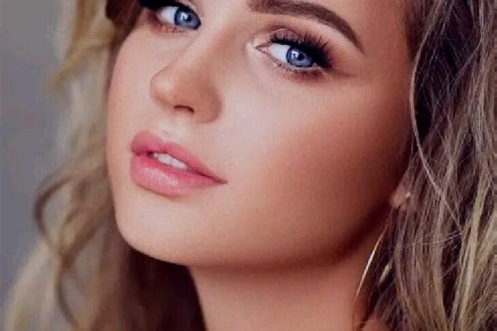 Maya, 26, a dark blonde blue-eyed ebony companion based in Baju. Offering Domination, Duos, OWO, Roleplay, Erotic Massage. Available for incall and outcall, ...