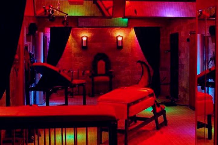 Maya, 26, a red grey-eyed mixed companion based in Bhagta. Offering Party Girl, BDSM, Striptease. Available for incall and outcall, overnight bookings availa...