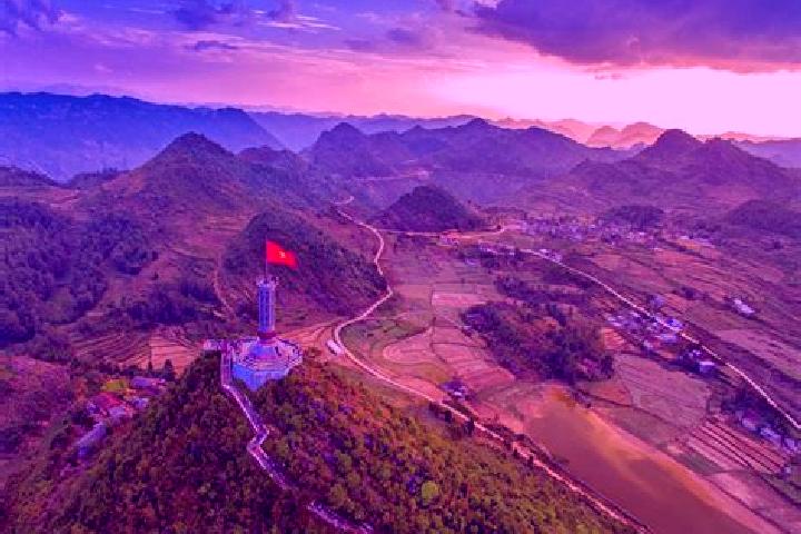 Maya, 26 — Escort in Lung Cu, Vietnam