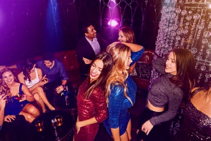 Maya, 27, a black dark-eyed asian companion based in Ferdows. Offering Party Girl, Couples, Striptease. Available for incall and outcall, day and evening dates.