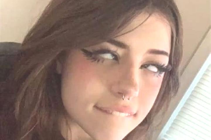 Maya, 27, a chestnut dark-eyed slavic companion based in Lebur Bit ? I. Offering GFE, Domination, OWO, Party Girl. Available for incall and outcall, overnigh...