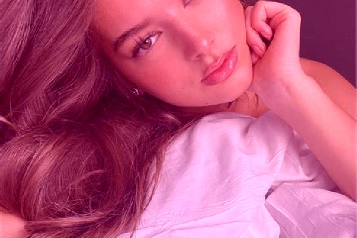 Maya, 27, a chestnut grey-eyed latina companion based in Gonzalo Vasquez. Offering OWO, Party Girl, Couples, Deep French Kissing. Available for incall and ou...