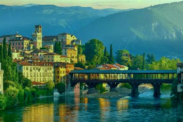 Maya, 27 — Escort in Bassano Bresciano, Italy