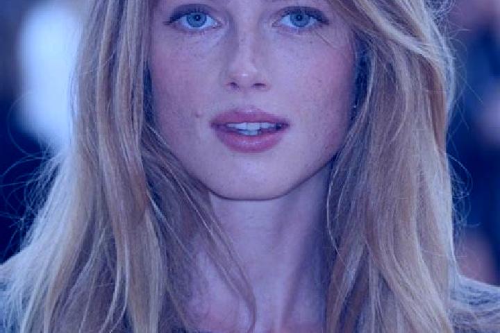 Maya, 28, a blonde dark-eyed caribbean companion based in Brauneberg. Offering Overnight, OWO, BDSM. Available for incall and outcall, day and evening dates.