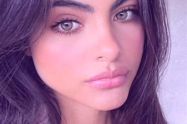 Maya, 28, a brunette dark-eyed indian companion based in Le Quillio. Offering A-Level, Roleplay, Deep French Kissing, Duos. Available for incall and outcall,...