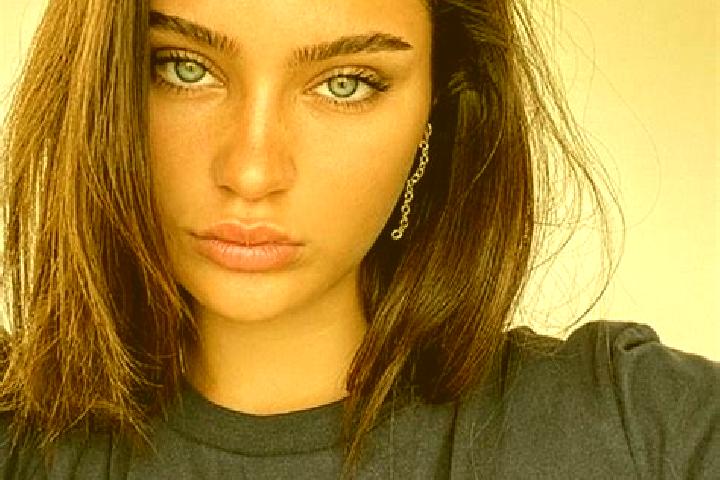 Maya, 28, a brunette dark-eyed mixed companion based in Jasenna. Offering 69, Domination, Erotic Massage. Available for incall and outcall, day and evening d...