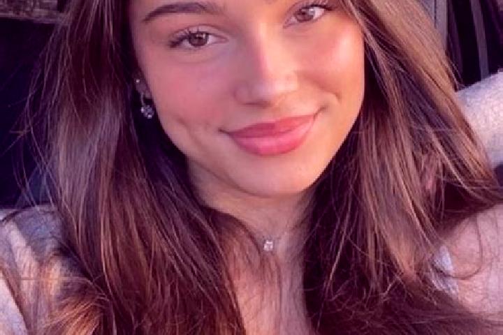 Maya, 28, a brunette hazel-eyed slavic companion based in Redlands. Offering Girlfriend Experience, Couples, Duos, A-Level, GFE. Available for incall and out...