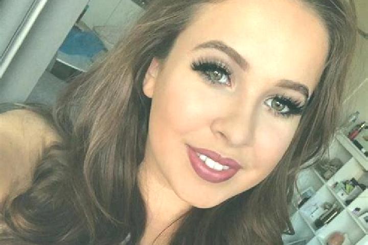 Maya, 28, a red dark-eyed european companion based in Casablanca. Offering Deep French Kissing, 69, Girlfriend Experience. Available for incall and outcall, ...