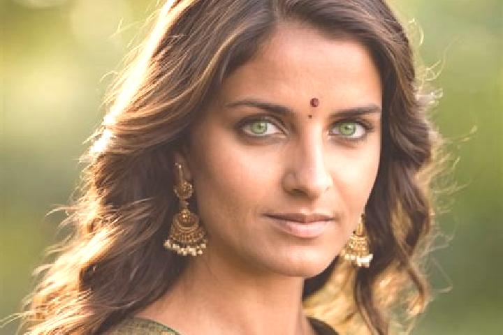 Maya, 29, a brunette green-eyed indian companion based in Ifou. Offering Prostate Massage, Travel Companion, BDSM, 69, Duos. Available for incall and outcall...