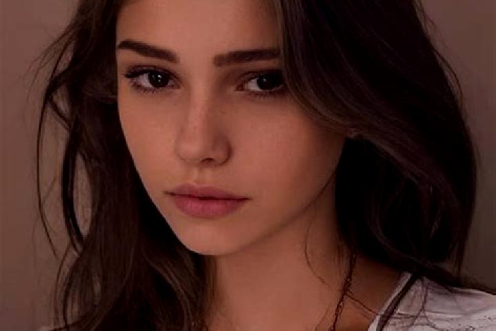 Maya, 29, a chestnut brown-eyed slavic companion based in Volkovce. Offering A-Level, GFE, OWO, Dinner Date, Girlfriend Experience. Available for incall and ...