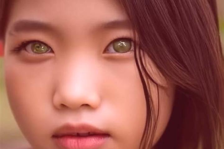 Maya, 30, a black green-eyed asian companion based in Istria. Offering Tantra, CIM, BDSM. Available for incall and outcall, overnight bookings available.