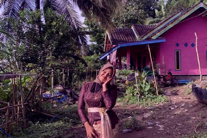 Maya, 30 — Escort in Mandar, Indonesia