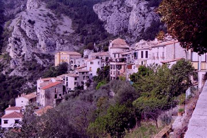 Maya, 30 — Escort in Peille, France