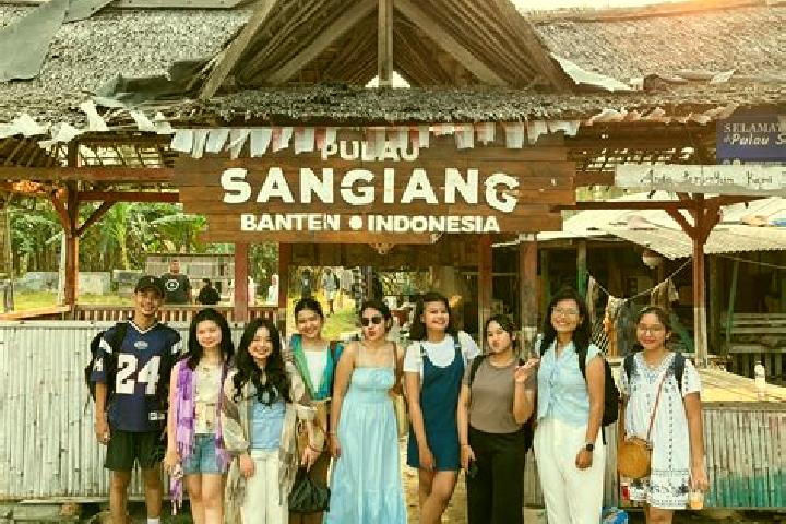 Maya, 30 — Escort in Sangiang, Indonesia