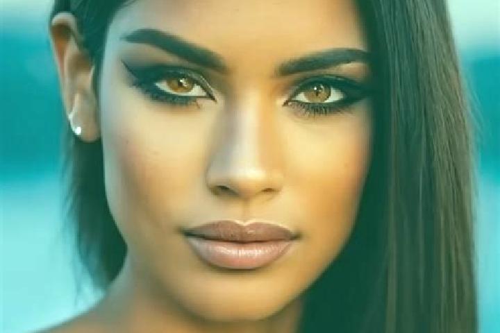 Maya, 31, a dark blonde amber-eyed latina companion based in Orolaleng. Offering Striptease, Girlfriend Experience. Available for incall and outcall, day and...