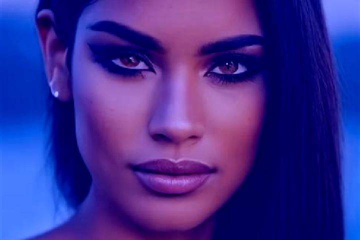 Maya, 31, a red grey-eyed latina companion based in Thuro By. Offering Erotic Massage, BDSM. Available for incall and outcall, day and evening dates.