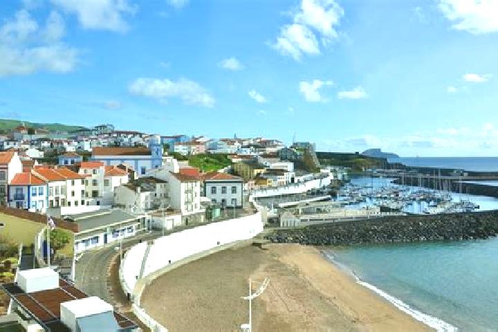 Maya, 31 — Escort in Angra do Heroismo, Portugal