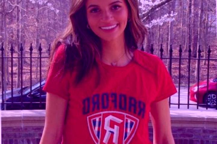 Maya, 31 — Escort in Radford, United States