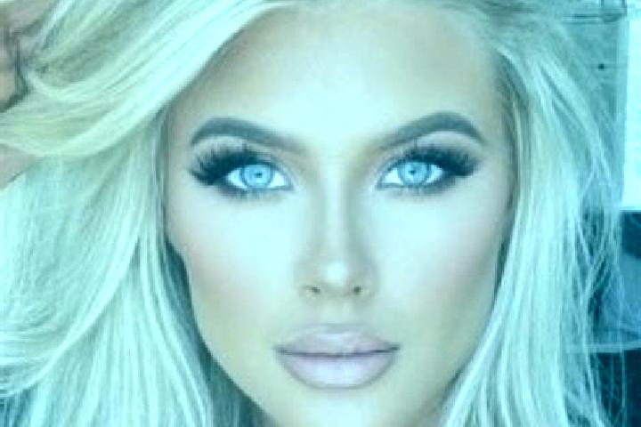 Maya, 32, a platinum blonde grey-eyed indian companion based in Cadereyta. Offering Fetish, Massage. Available for incall and outcall, day and evening dates.