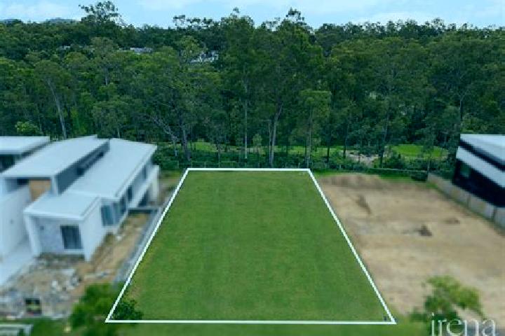 Maya, 32 — Escort in Brookwater, Australia