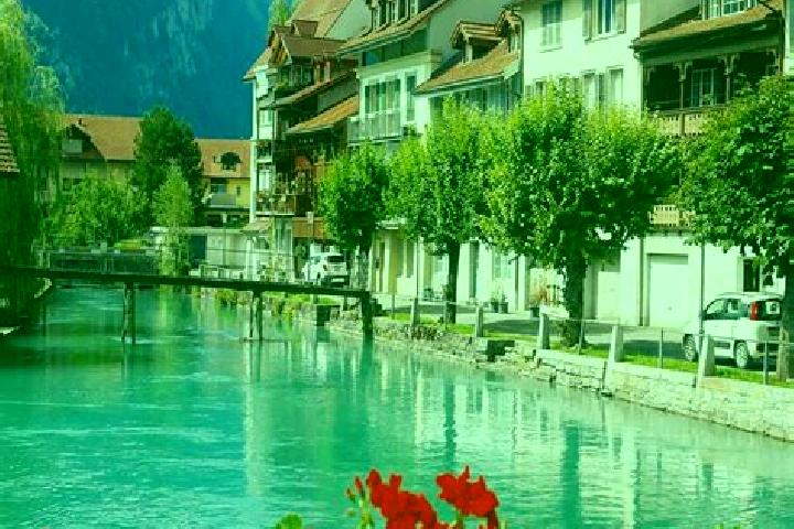 Maya, 32 — Escort in Laufelfingen, Switzerland