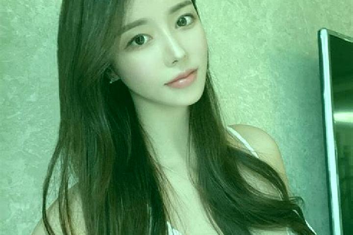 Maya, 32 — Escort in Longbei, China