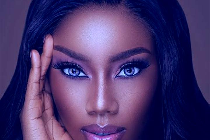 Maya, 33, a auburn blue-eyed ebony companion based in Koshelovo. Offering Erotic Massage, Couples, BDSM, Fetish, Dinner Date. Available for incall and outcal...