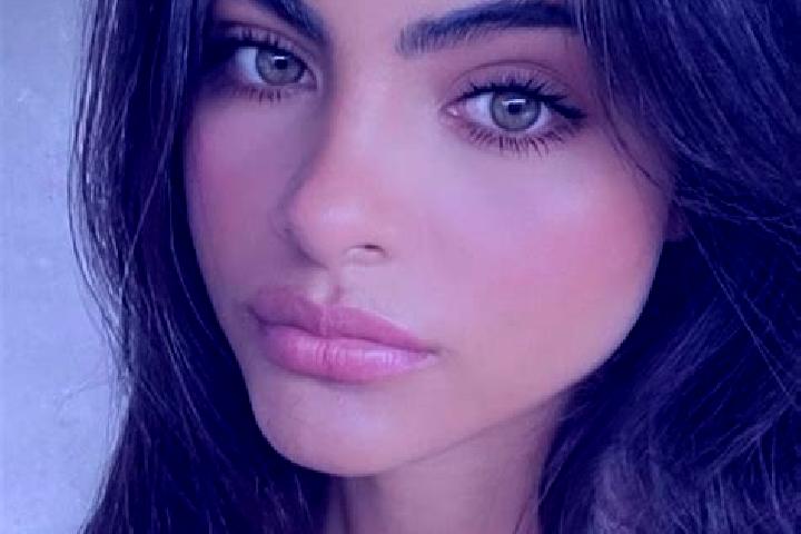 Maya, 33, a black dark-eyed indian companion based in Aporka. Offering Massage, BDSM, Party Girl, GFE, CIM. Available for incall and outcall, day and evening...
