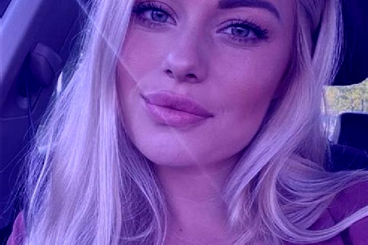 Maya, 33, a blonde hazel-eyed middle eastern companion based in Teixoso. Offering Party Girl, Girlfriend Experience, Massage, Prostate Massage, A-Level. Avai...