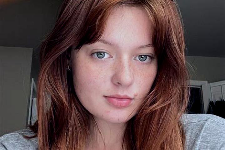 Maya, 33, a chestnut blue-eyed latina companion based in Puyecaco. Offering CIM, A-Level, Dinner Date. Available for incall and outcall, day and evening dates.