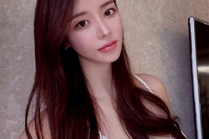 Maya, 33 — Escort in Chengtougu, China