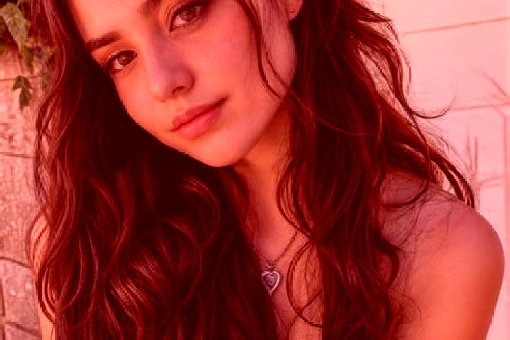 Maya, 34, a auburn hazel-eyed middle eastern companion based in Mobara. Offering OWO, Party Girl, Duos. Available for incall and outcall, day and evening dates.