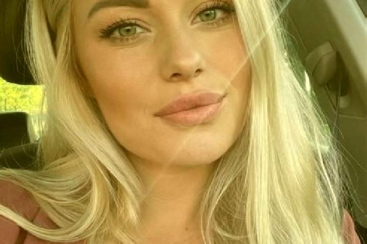 Maya, 34, a blonde hazel-eyed slavic companion based in Berlanga. Offering Tantra, Domination, Overnight, A-Level, Couples. Available for incall and outcall,...