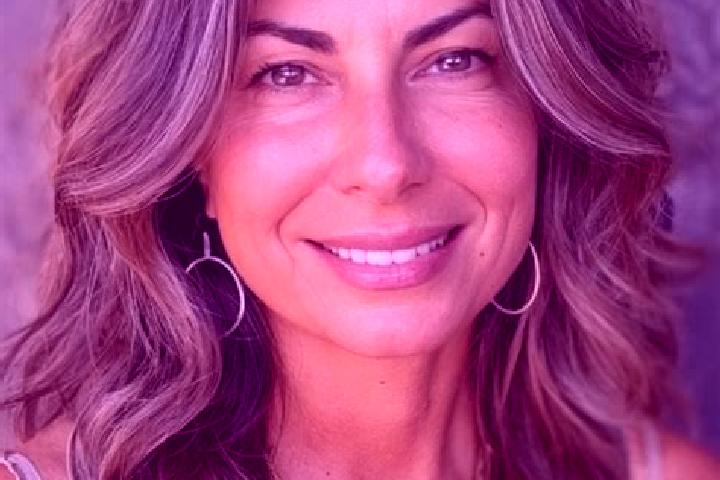 Maya, 34, a brunette grey-eyed caucasian companion based in Ocean Shores. Offering Erotic Massage, Dinner Date, CIM, 69. Available for incall and outcall, da...