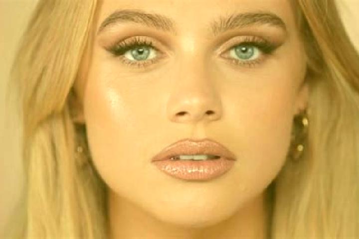Maya, 34, a platinum blonde green-eyed caucasian companion based in Esloev. Offering Couples, Erotic Massage, Dinner Date, GFE, BDSM. Available for incall an...
