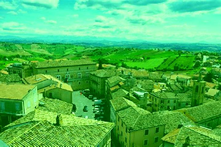 Maya, 34 — Escort in Monte San Giusto, Italy