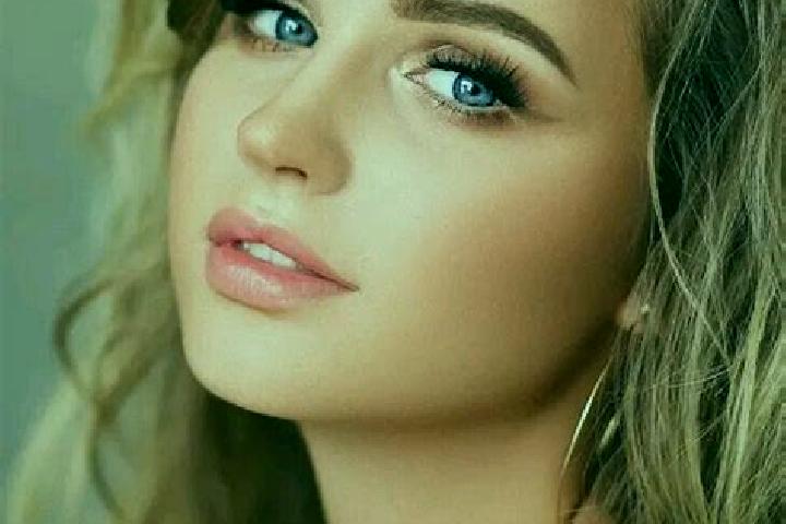 Maya, 35, a dark blonde blue-eyed indian companion based in Botera. Offering Domination, Party Girl, Deep French Kissing, A-Level. Available for incall and o...