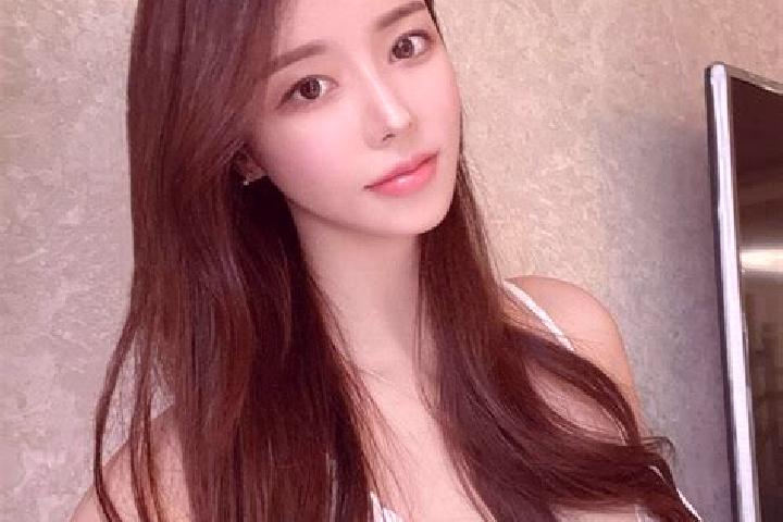 Maya, 35 — Escort in Gouyan, China