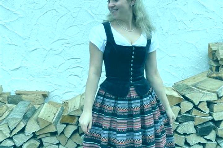 Maya, 35 — Escort in Hoeflein, Austria
