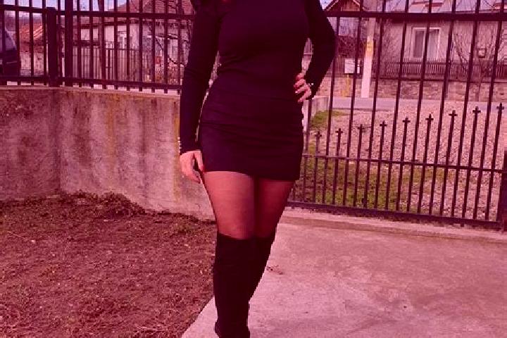 Maya, 35 — Escort in Nasaud, Romania