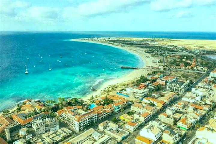 Maya, 35 — Escort in Praia, Cape Verde