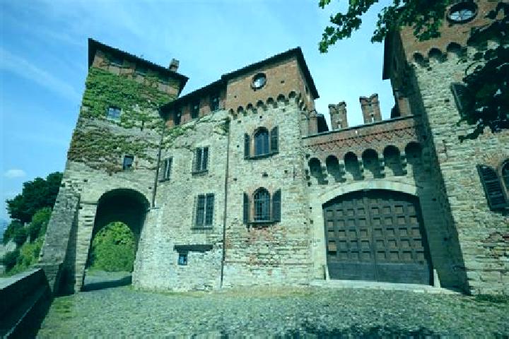 Maya, 35 — Escort in Tagliolo Monferrato, Italy